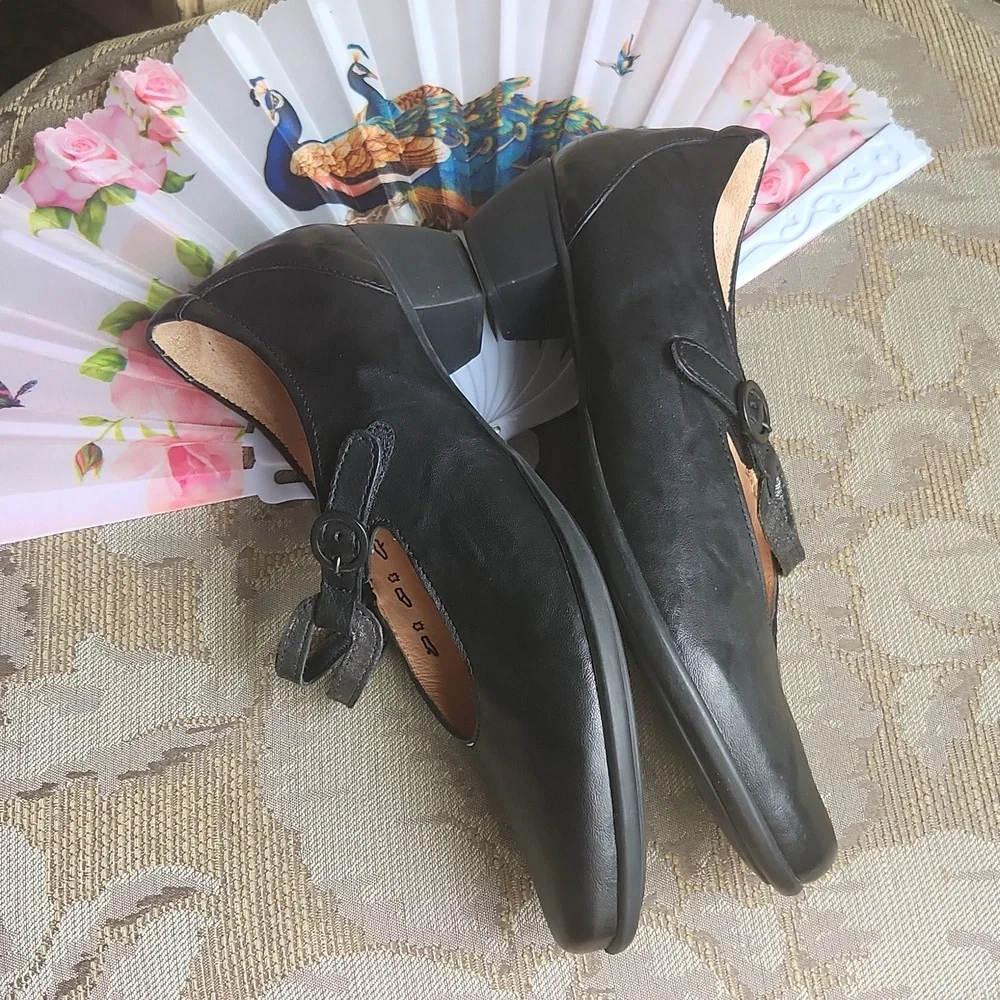 Think! Mary Jane shoes - Picture 3 of 12